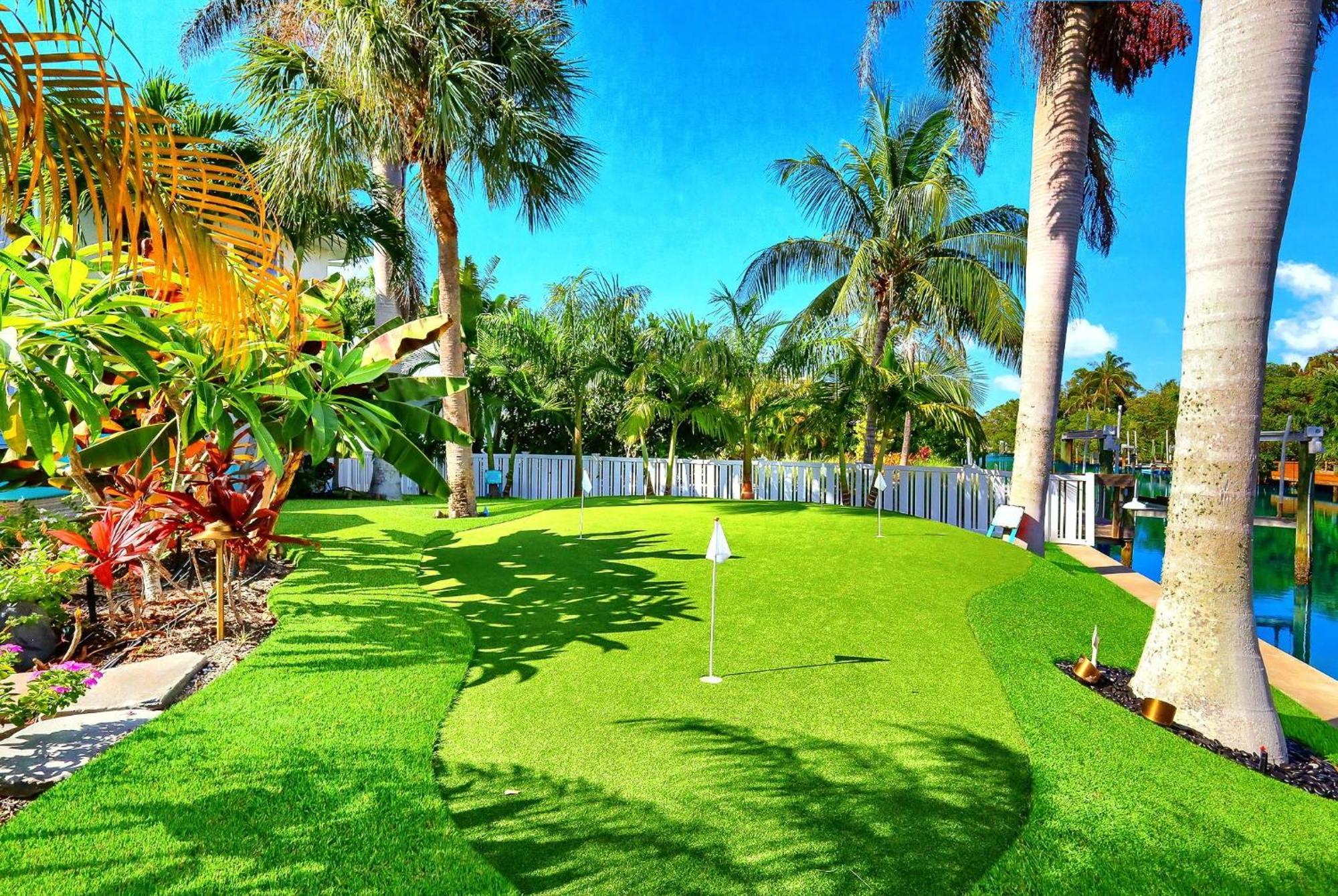 Bikinis And Martinis Waterfront Canal Villa Anna Maria Exterior photo